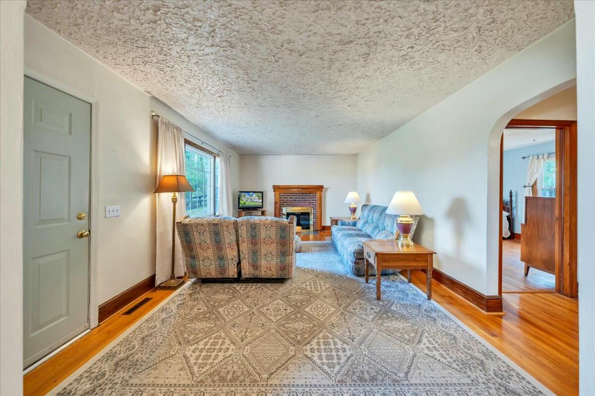 12477 North Old Moneta Rd, Moneta, Virginia image 3