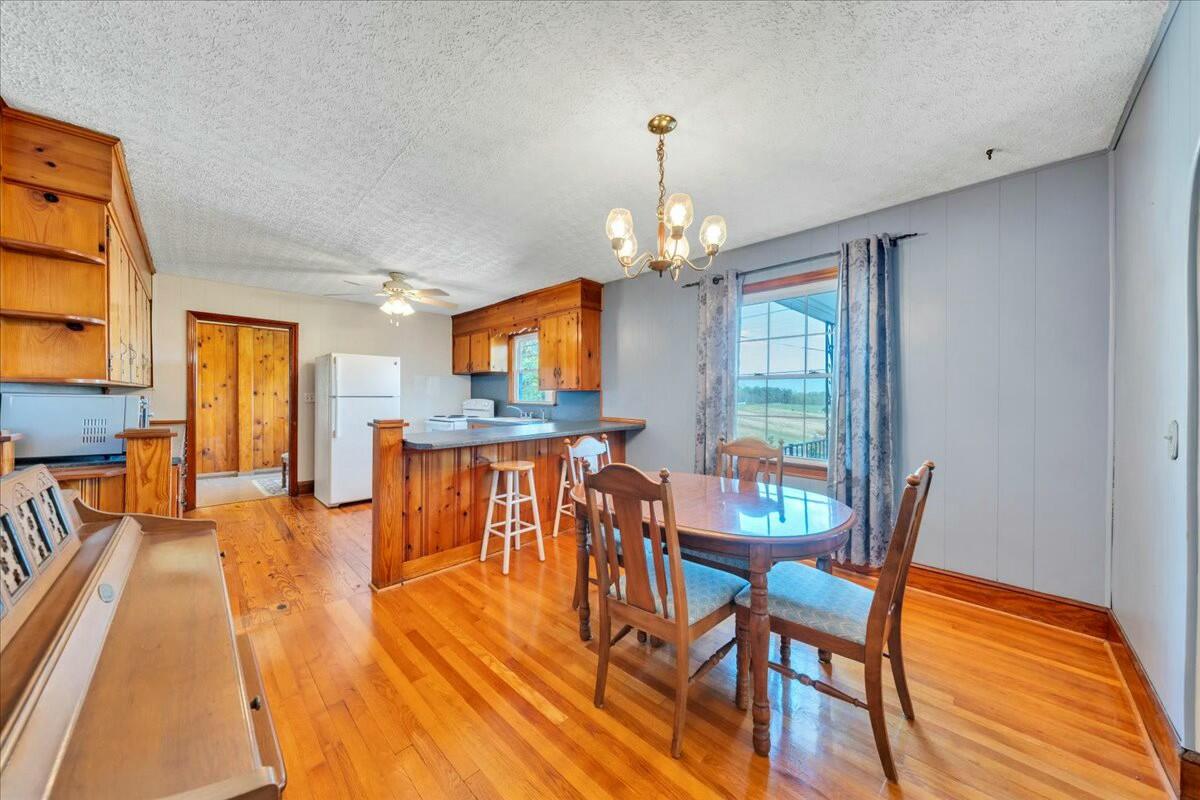 12477 North Old Moneta Rd, Moneta, Virginia image 8