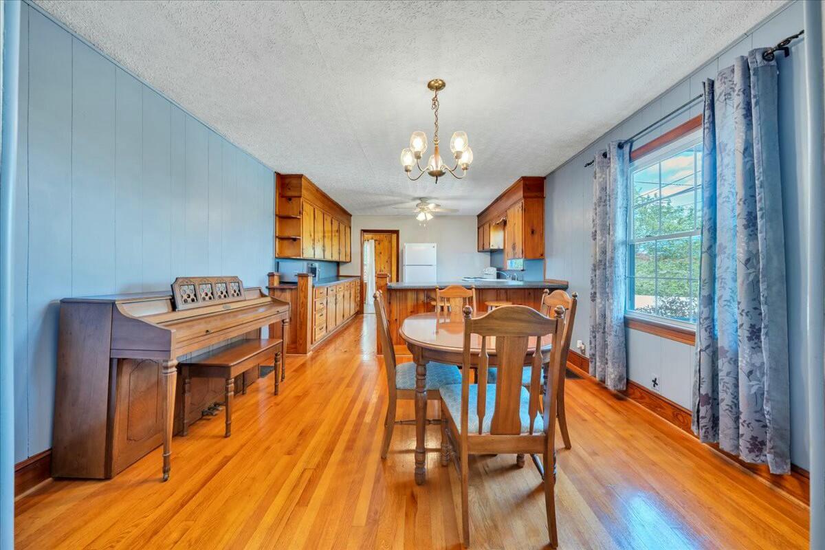 12477 North Old Moneta Rd, Moneta, Virginia image 6
