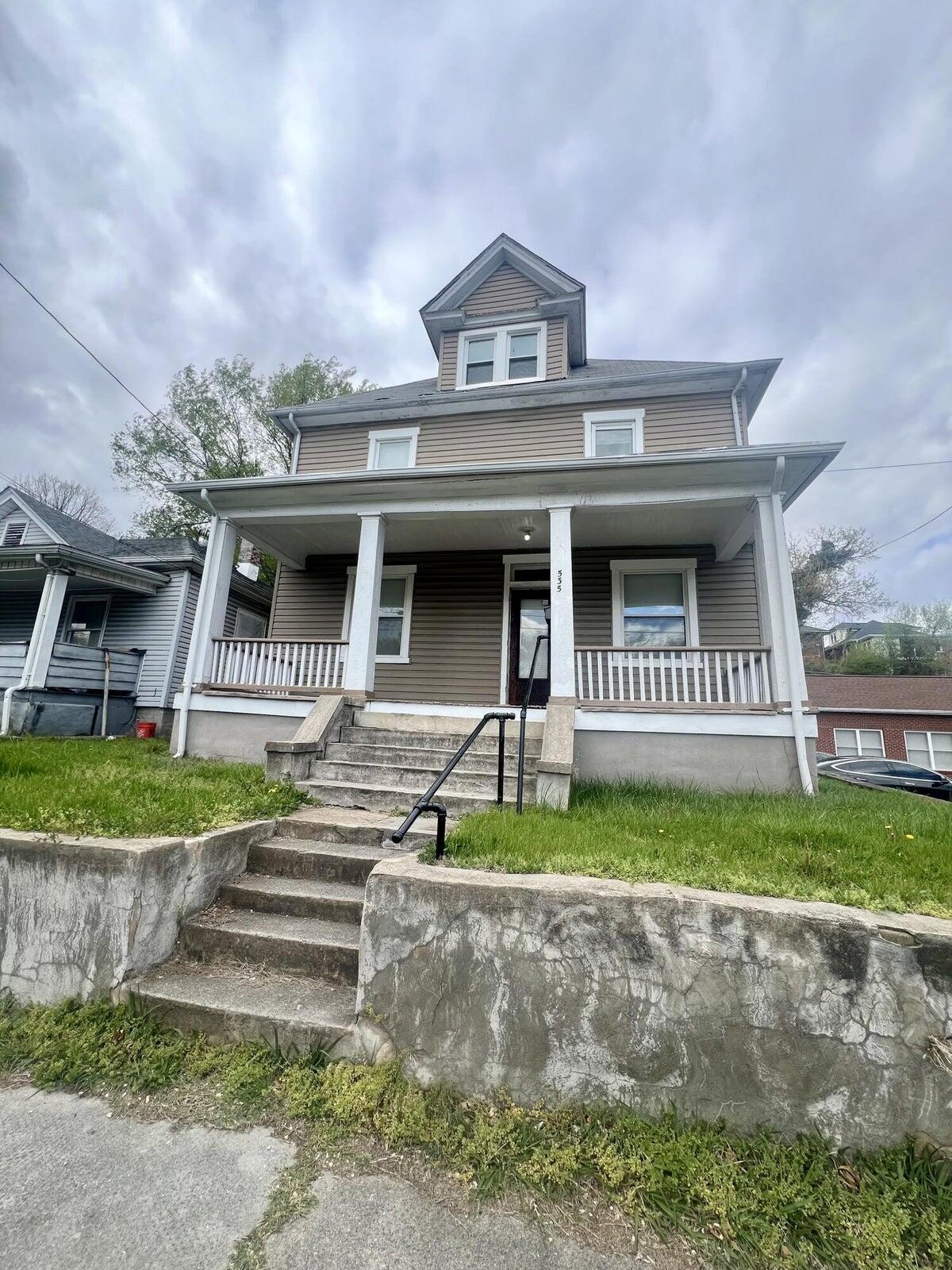 535 Madison Ave, Roanoke, Virginia image 2