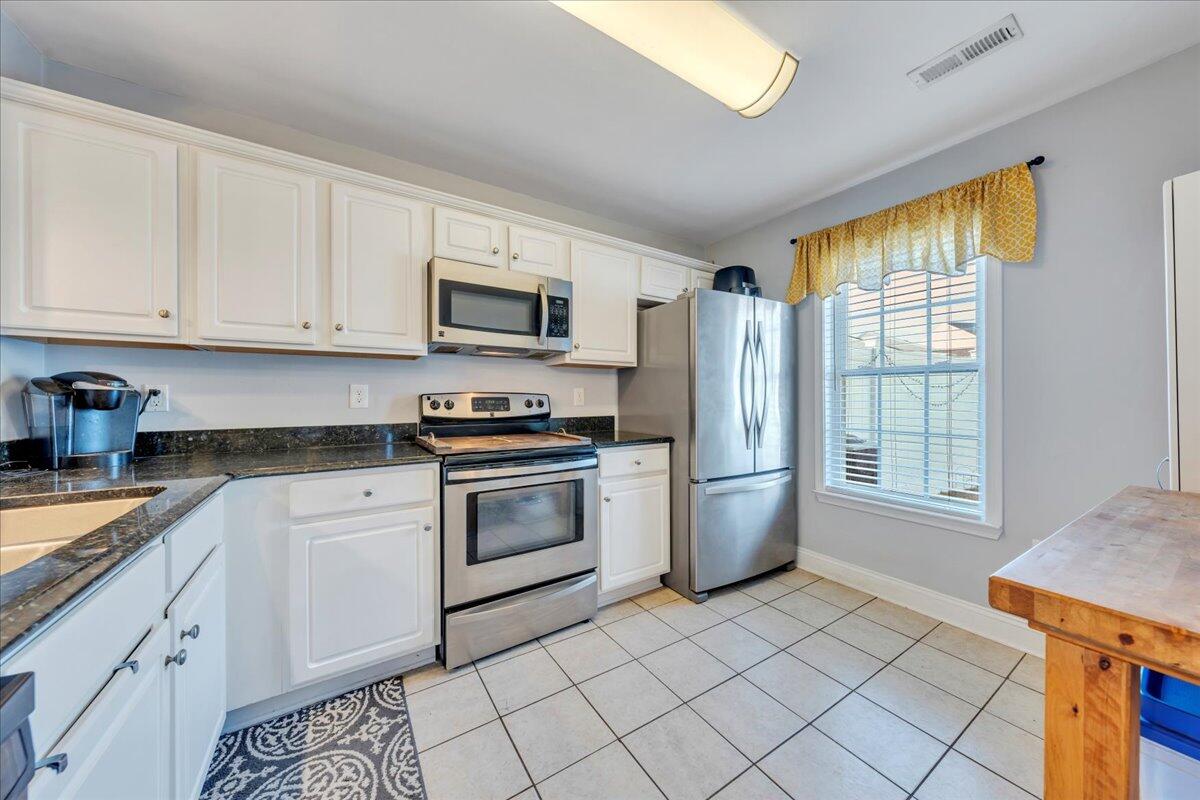 6711 Village Green Dr, Roanoke, Virginia image 10