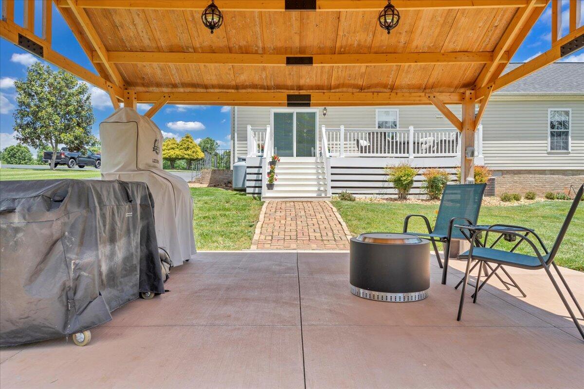 414 Mallard Cove Rd, Moneta, Virginia image 43