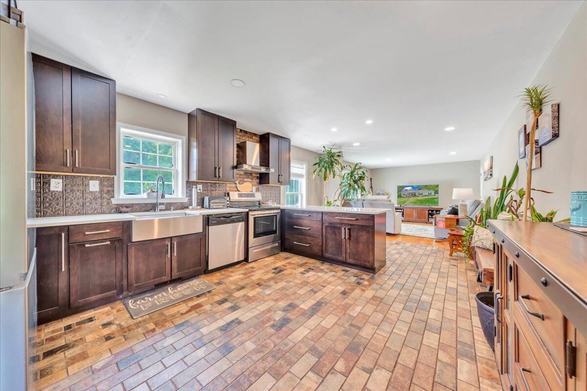 414 Mallard Cove Rd, Moneta, Virginia image 14