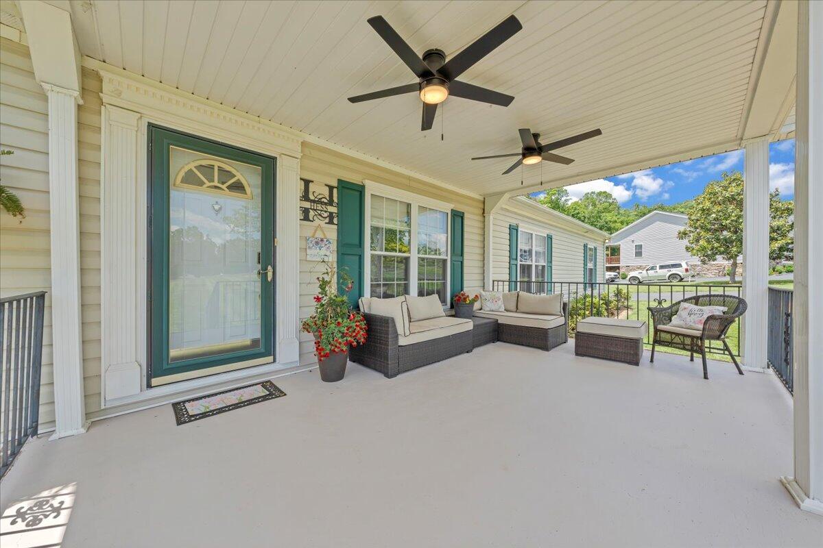 414 Mallard Cove Rd, Moneta, Virginia image 6