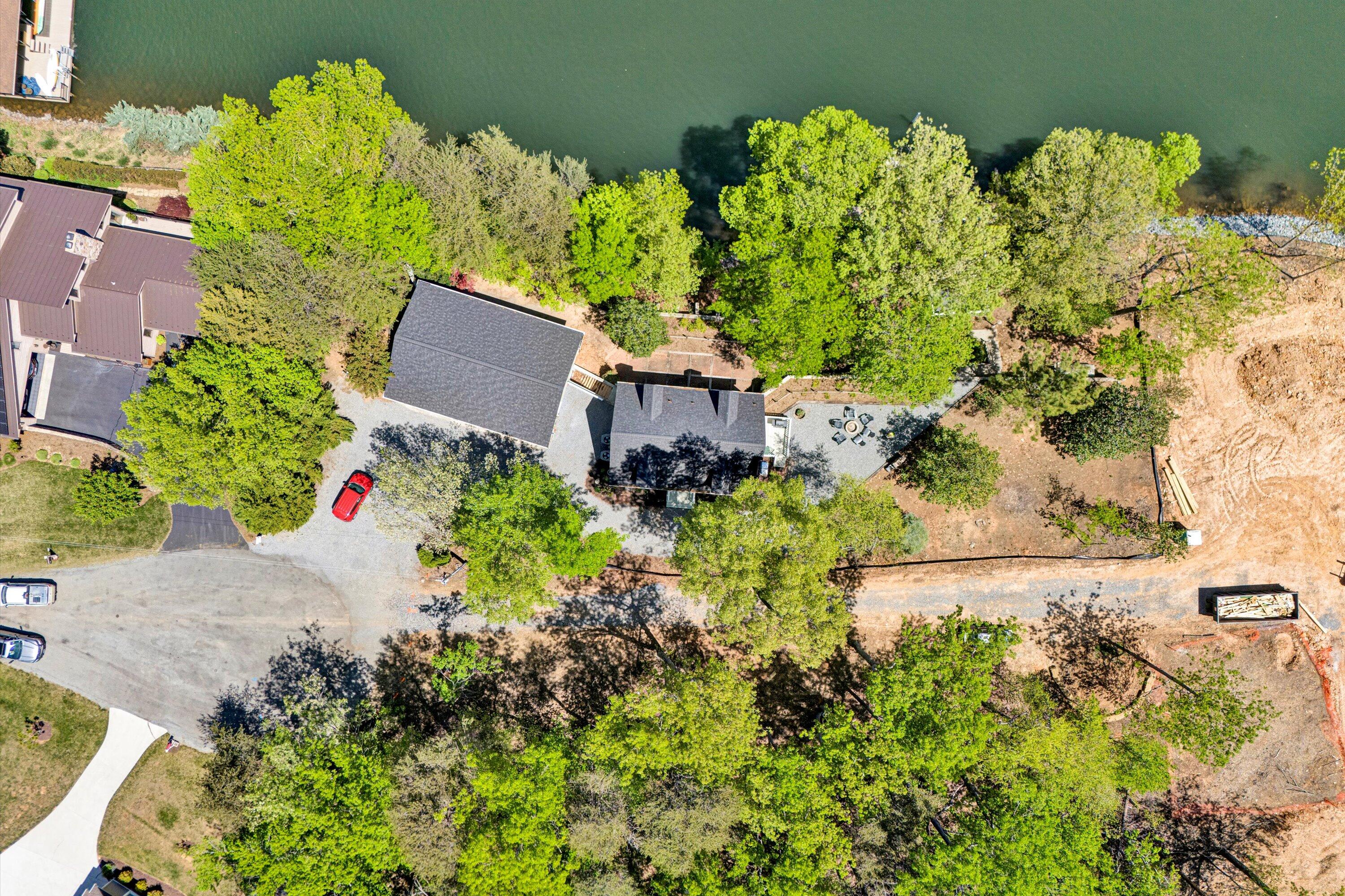 126 Tradewind Ter, Huddleston, Virginia image 11