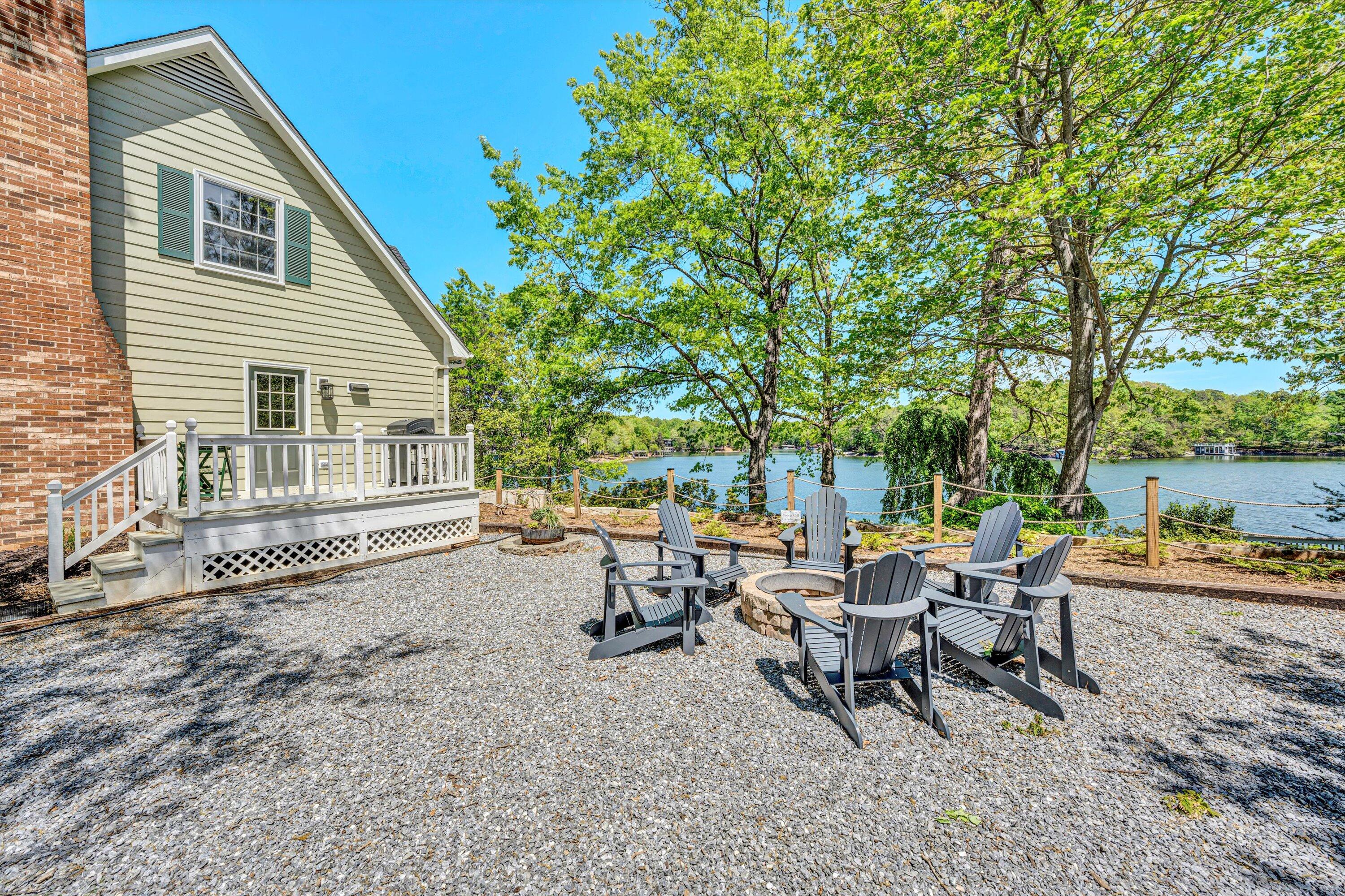 126 Tradewind Ter, Huddleston, Virginia image 15