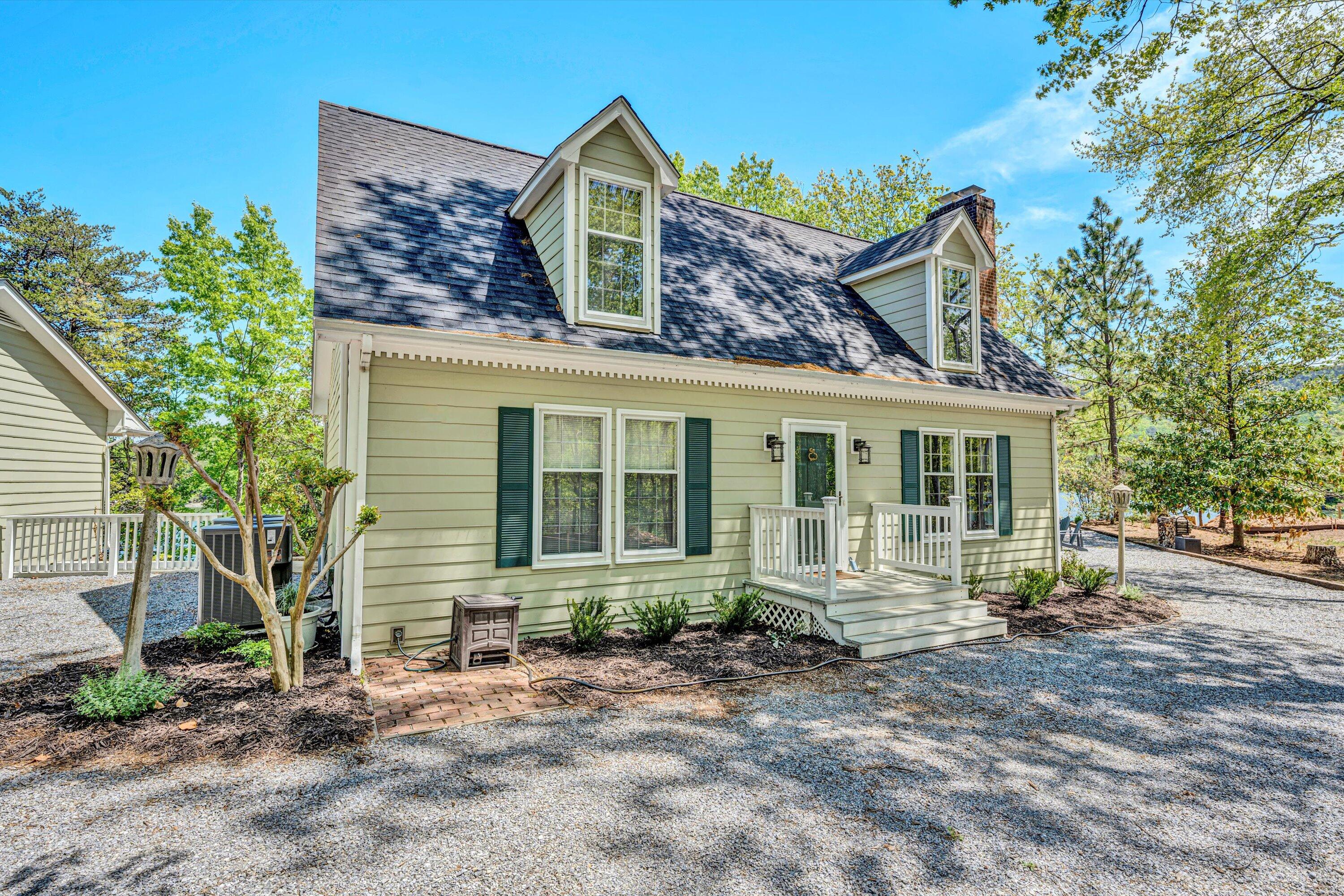 126 Tradewind Ter, Huddleston, Virginia image 14