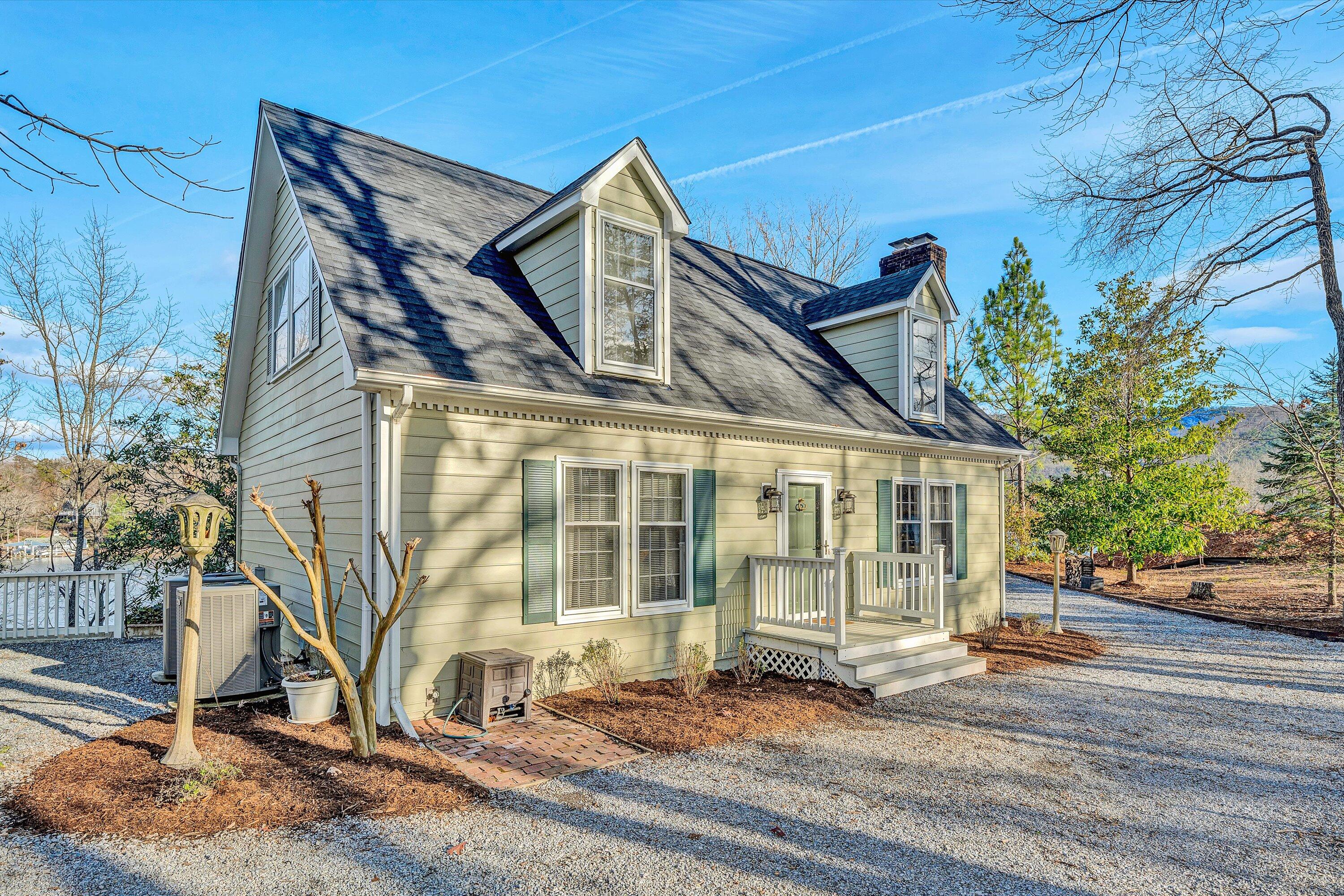 126 Tradewind Ter, Huddleston, Virginia image 17