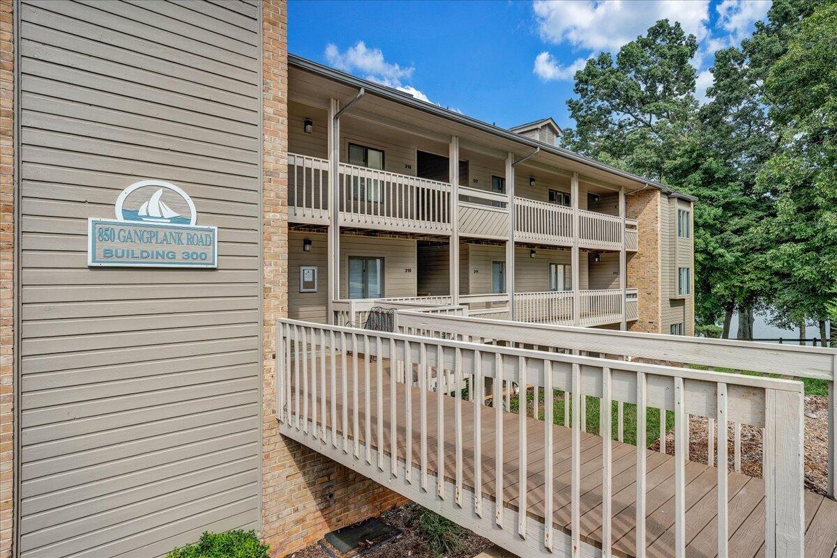 850 Gangplank Rd #310, Moneta, Virginia image 4