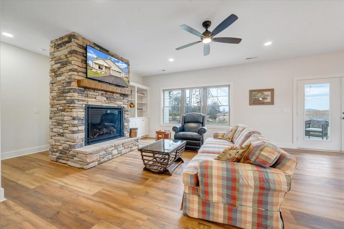 17 Alpine Dr, Union Hall, Virginia image 25