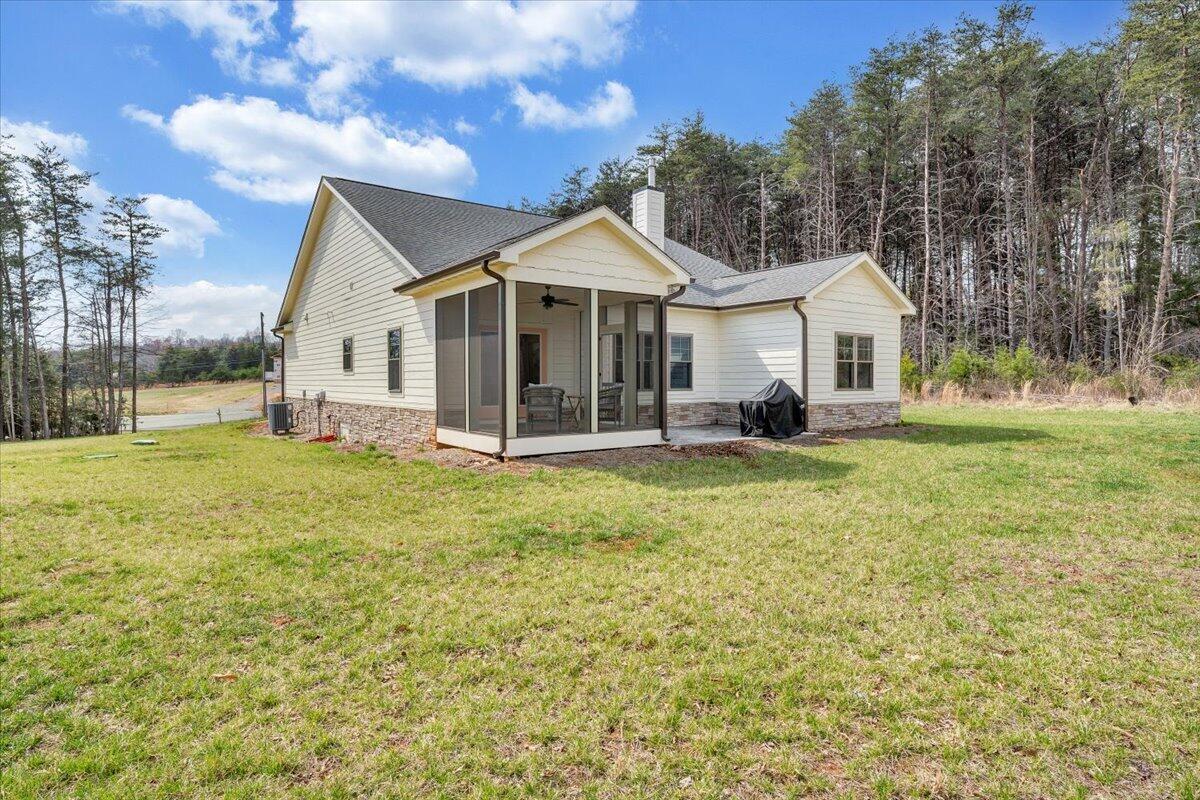 17 Alpine Dr, Union Hall, Virginia image 4