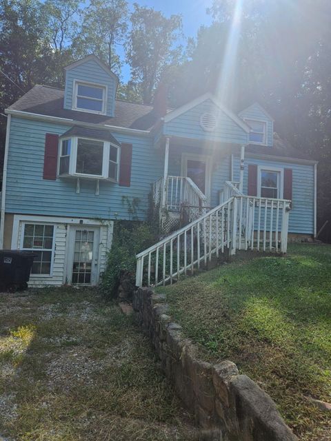 Photo of 5204 Salem Tpke Turnpike NW, Roanoke, VA 24017 (MLS # 921620)