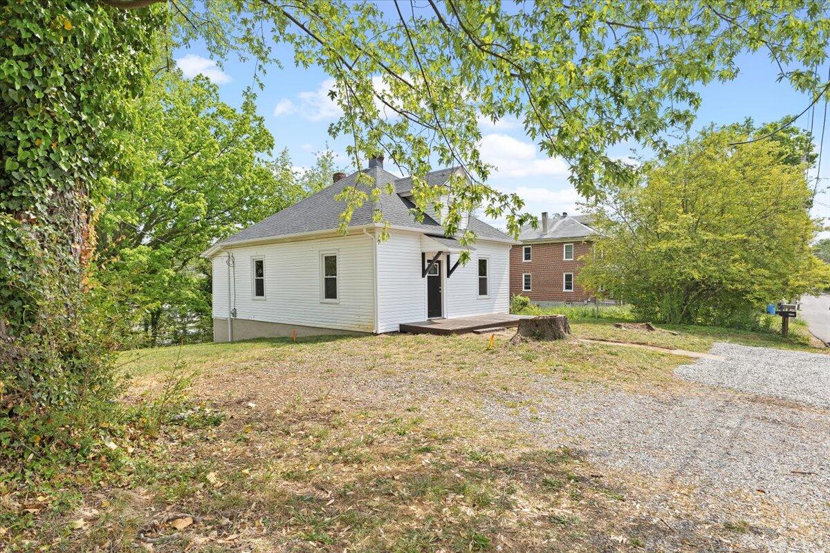 Dakota Ave, Roanoke, Virginia image 3