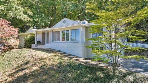 Homes For Sale - 2644 Robin Hood Rd<br/> Roanoke, VA 24014