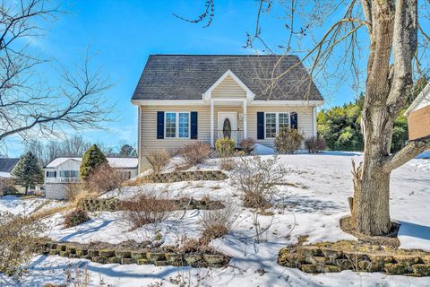 Homes For Sale - 409 Wills Rd<br/> Lexington, VA 24450