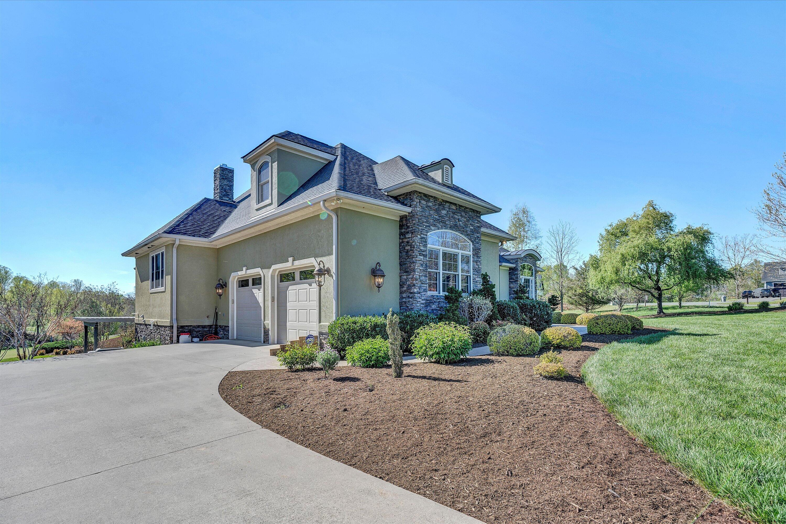 135 Bentgrass Dr, Hardy, Virginia image 8