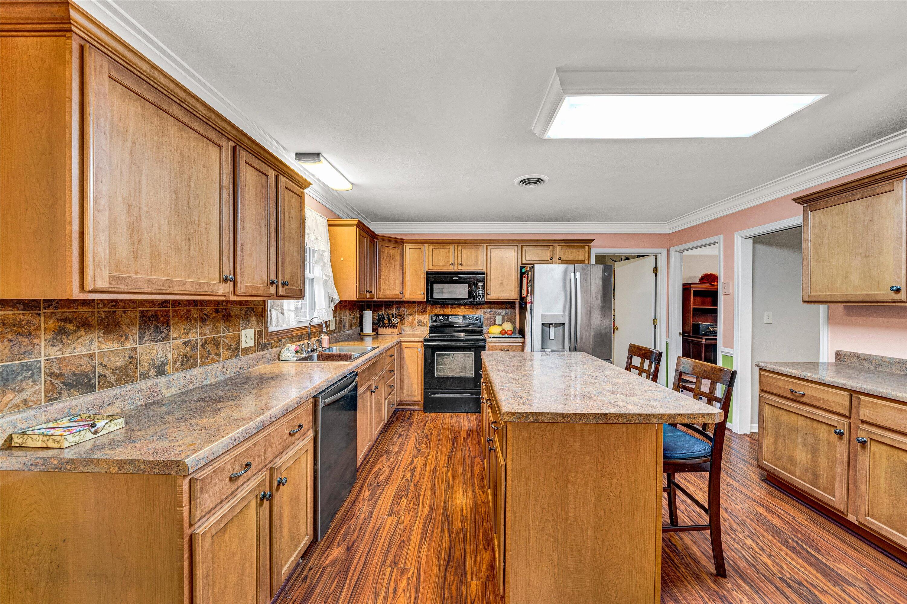3643 Larson Ln, Roanoke, Virginia image 9
