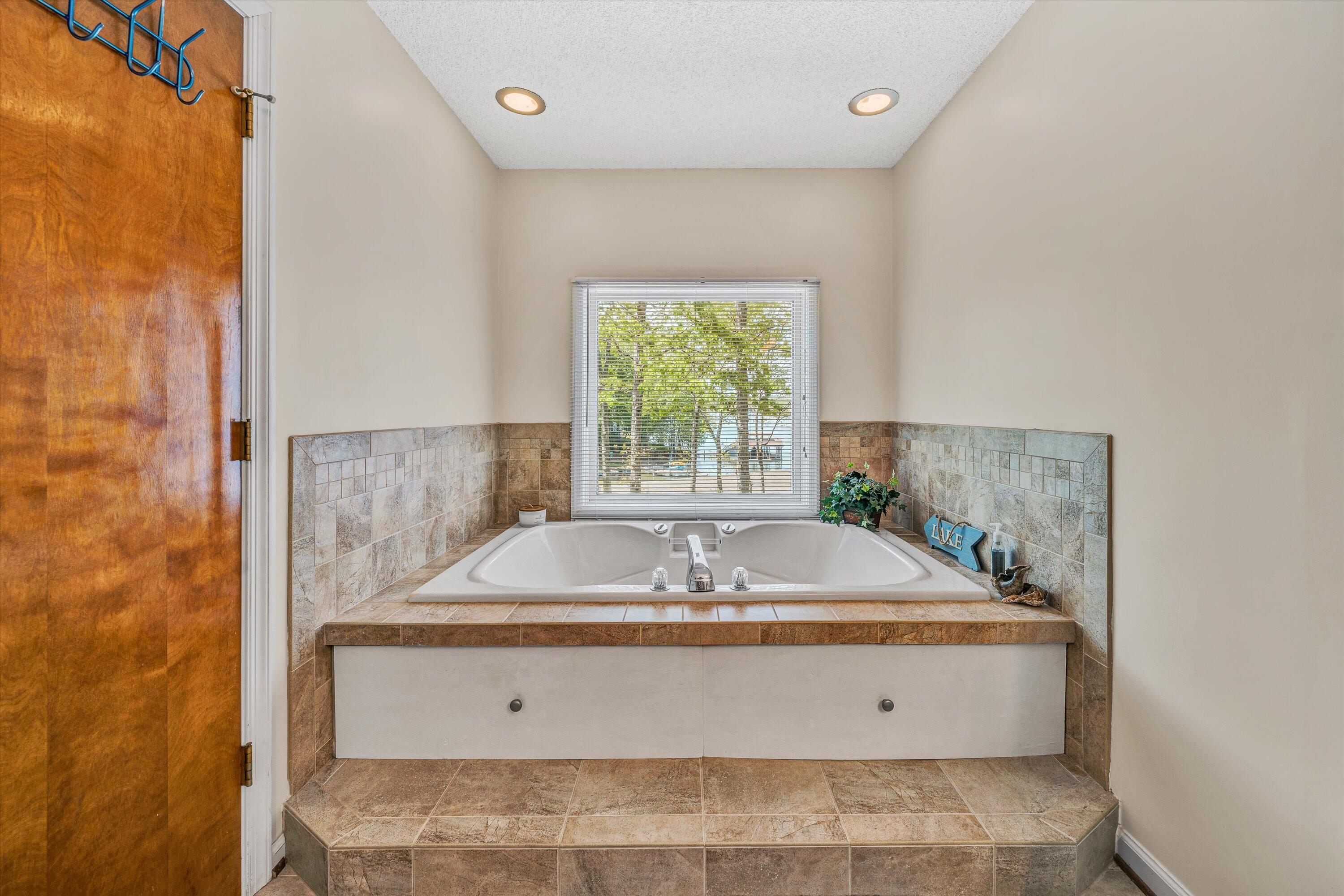 213 Saunders Point Rd #UNIT 11, Huddleston, Ohio image 34