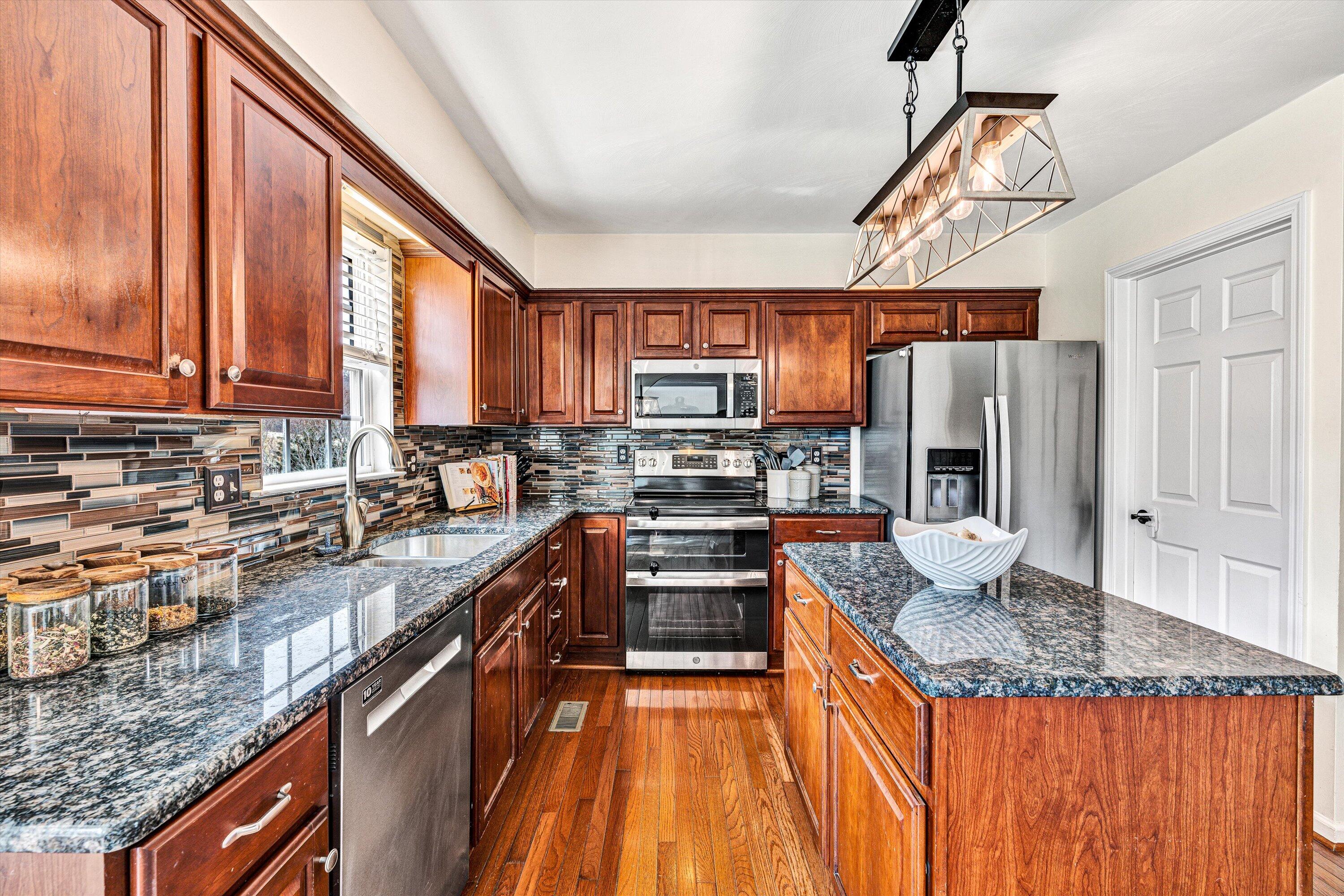 5917 Monet Dr, Roanoke, Virginia image 14