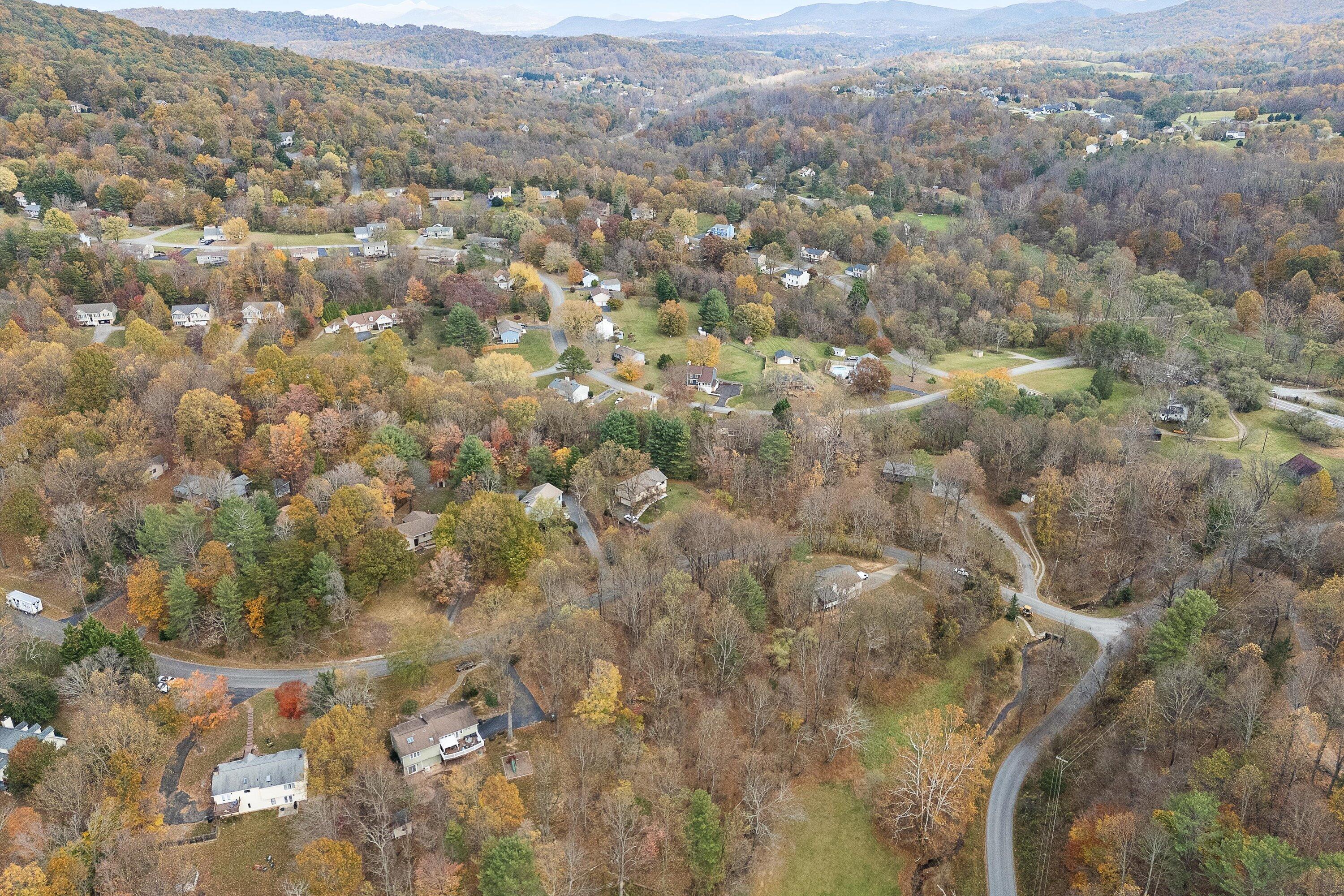 7248 Carriage Hills Dr, Roanoke, Virginia image 9