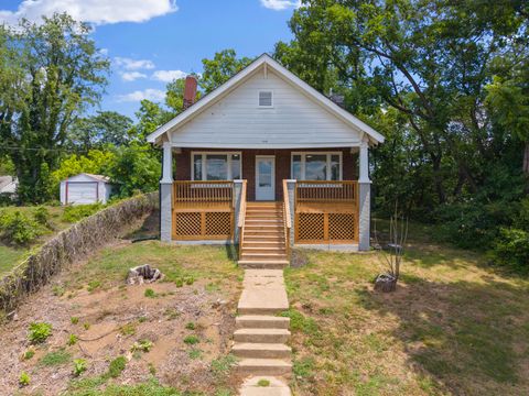 Townhouse For Rent - 1115 Grayson Ave<br/> Roanoke, VA 24017