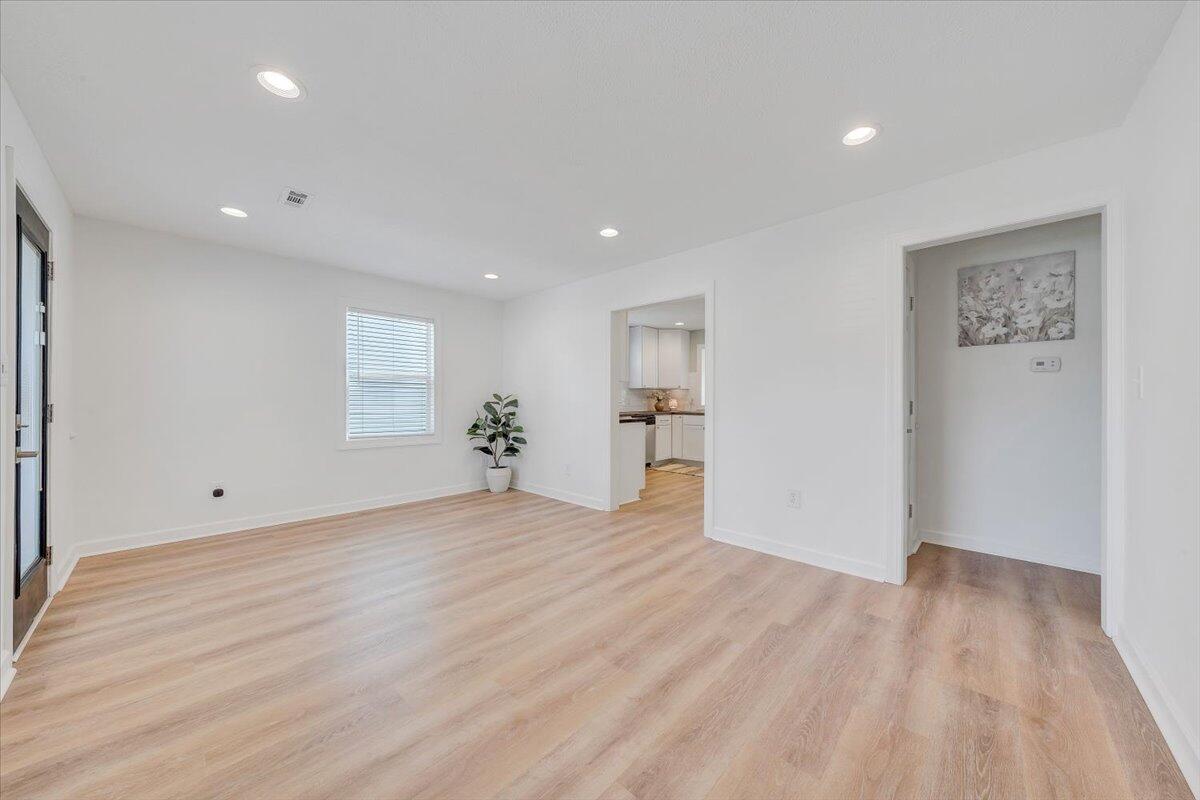 719 Delaware St, Salem, Virginia image 3