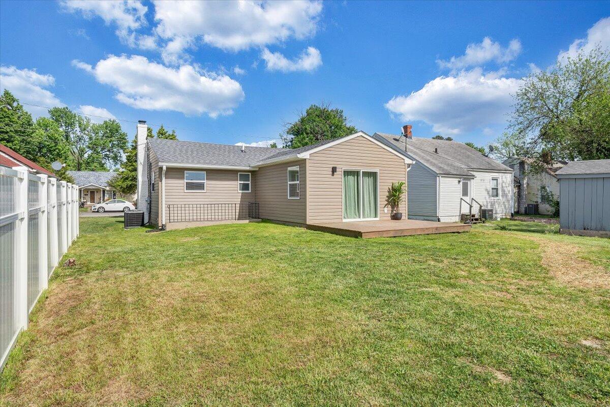 719 Delaware St, Salem, Virginia image 24