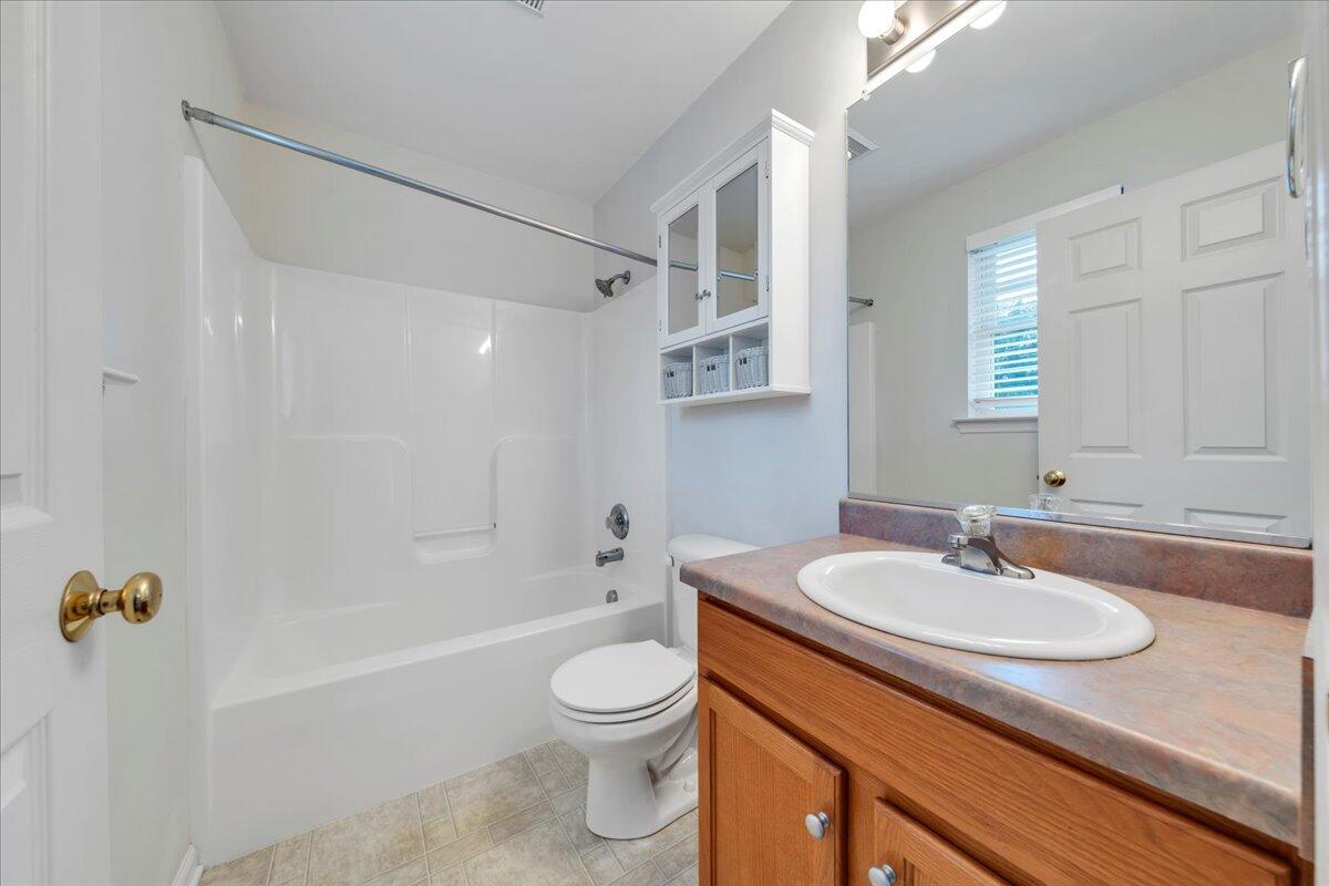 3382 Village Court Ln, Roanoke, Virginia image 8