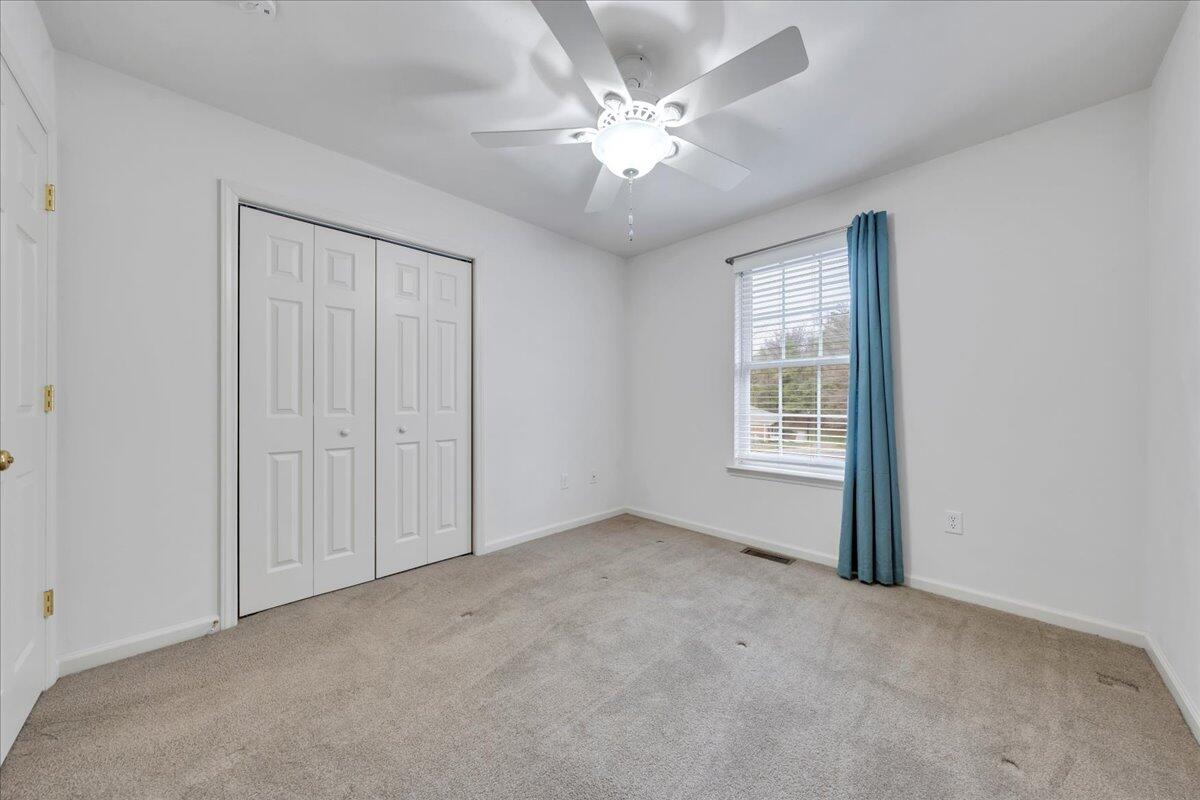3382 Village Court Ln, Roanoke, Virginia image 20