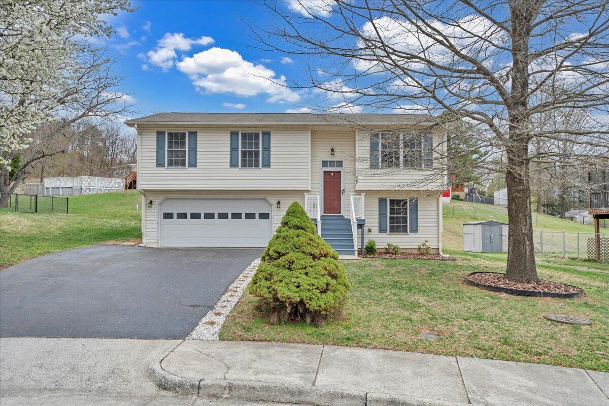 3382 Village Court Ln, Roanoke, Virginia image 30