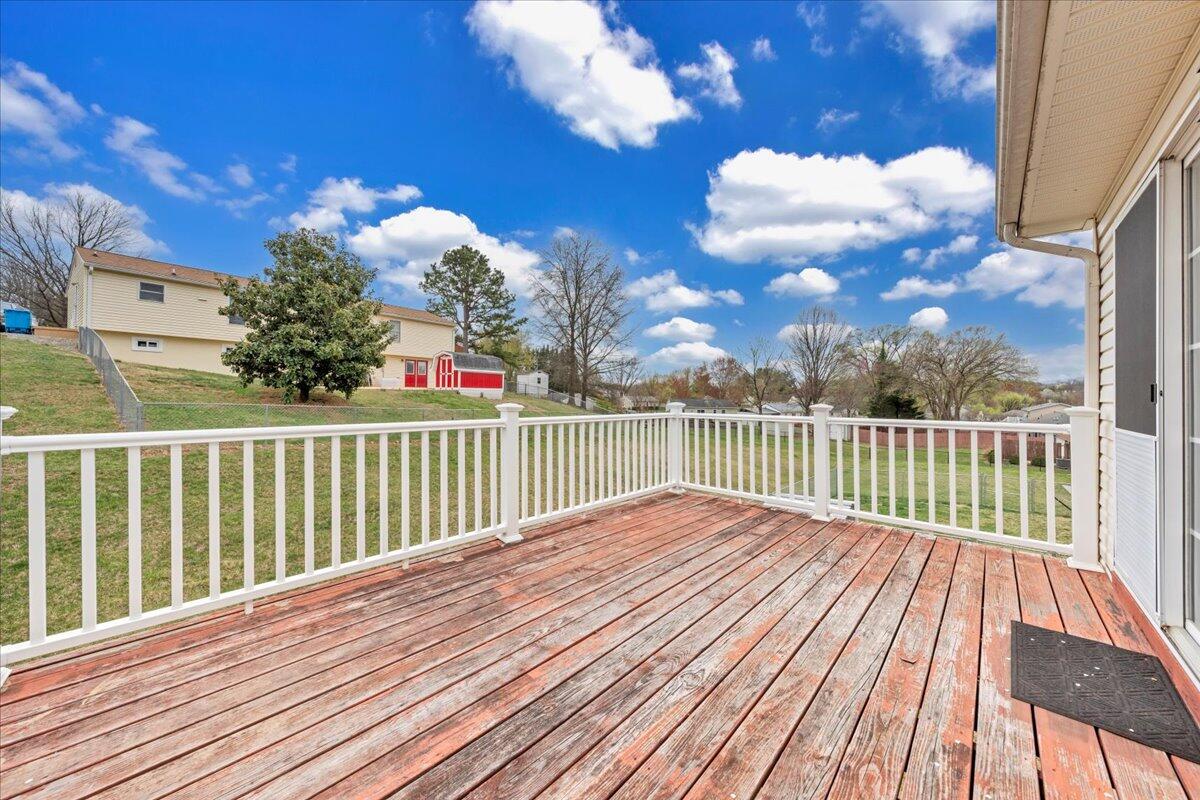 3382 Village Court Ln, Roanoke, Virginia image 32