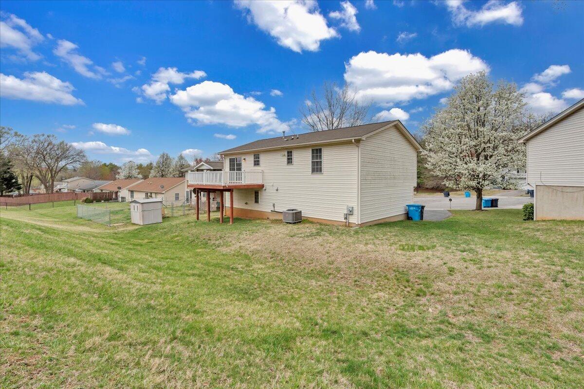 3382 Village Court Ln, Roanoke, Virginia image 26
