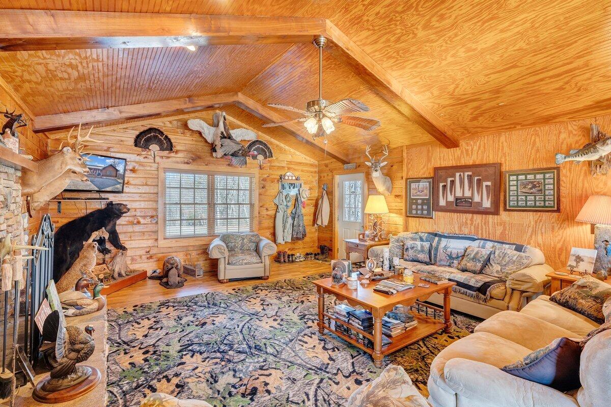 1644 Long Branch Hill Rd, Ferrum, Virginia image 8