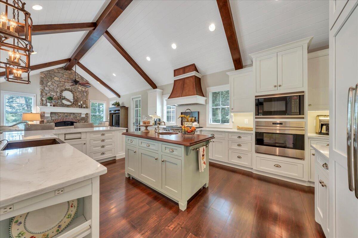 549 Island Pointe Ln, Moneta, Virginia image 30