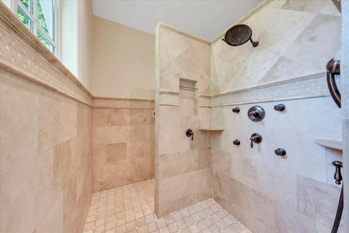 549 Island Pointe Ln, Moneta, Virginia image 48