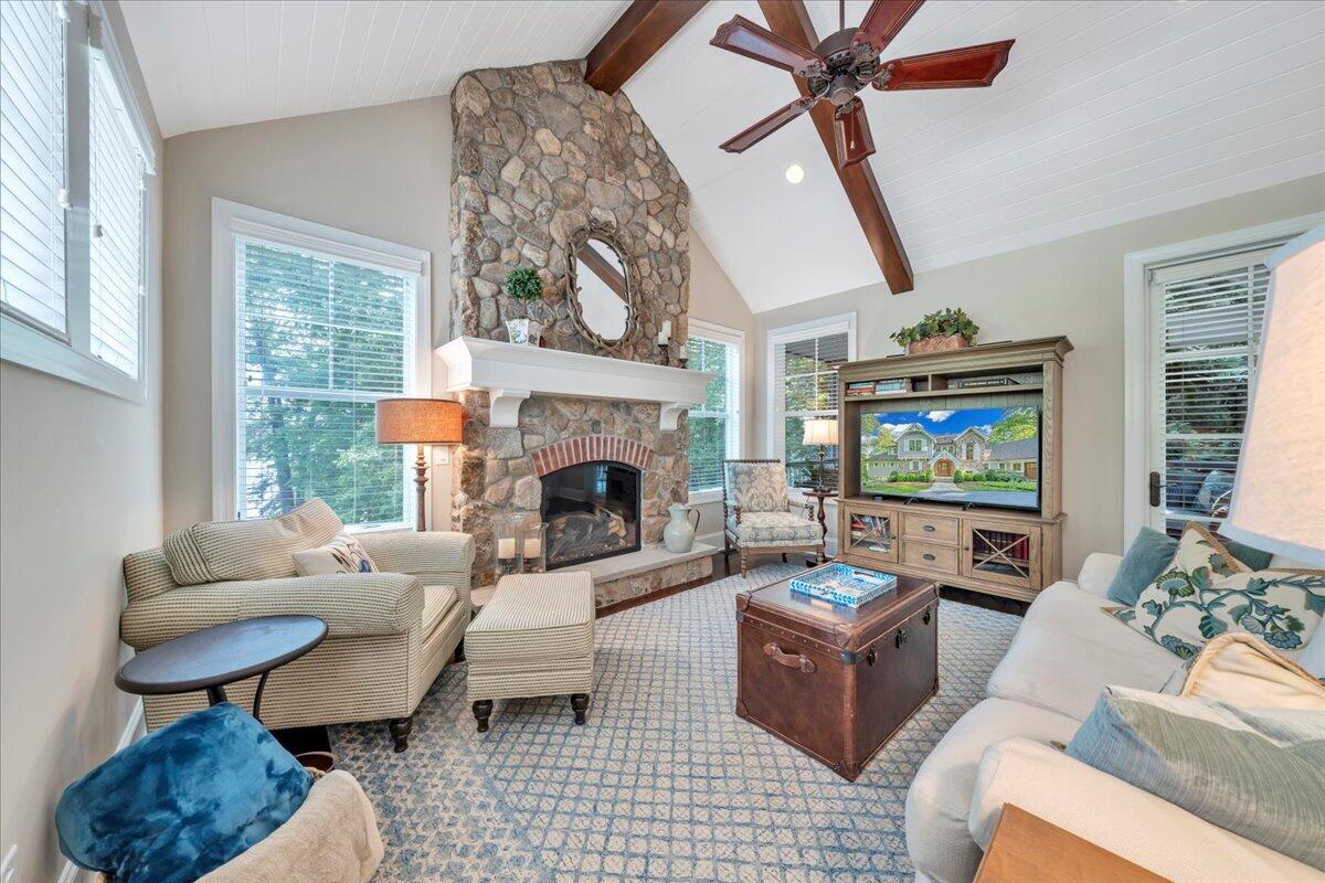 549 Island Pointe Ln, Moneta, Virginia image 32