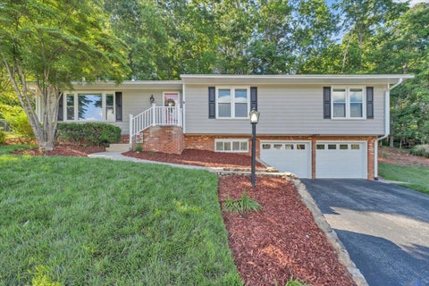 Homes For Sale - 6132 Flamingo Dr<br/> Roanoke, VA 24018