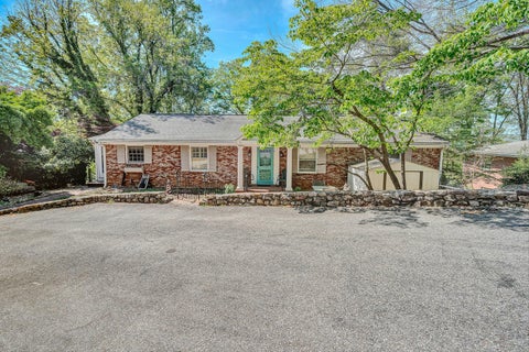 Photo of 3125 Burnleigh RD SW, Roanoke, VA 24014 (MLS # 926441)