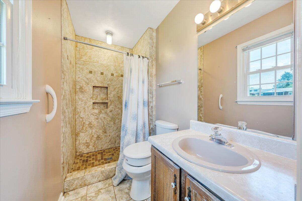 7073 Northway Dr, Roanoke, Virginia image 20
