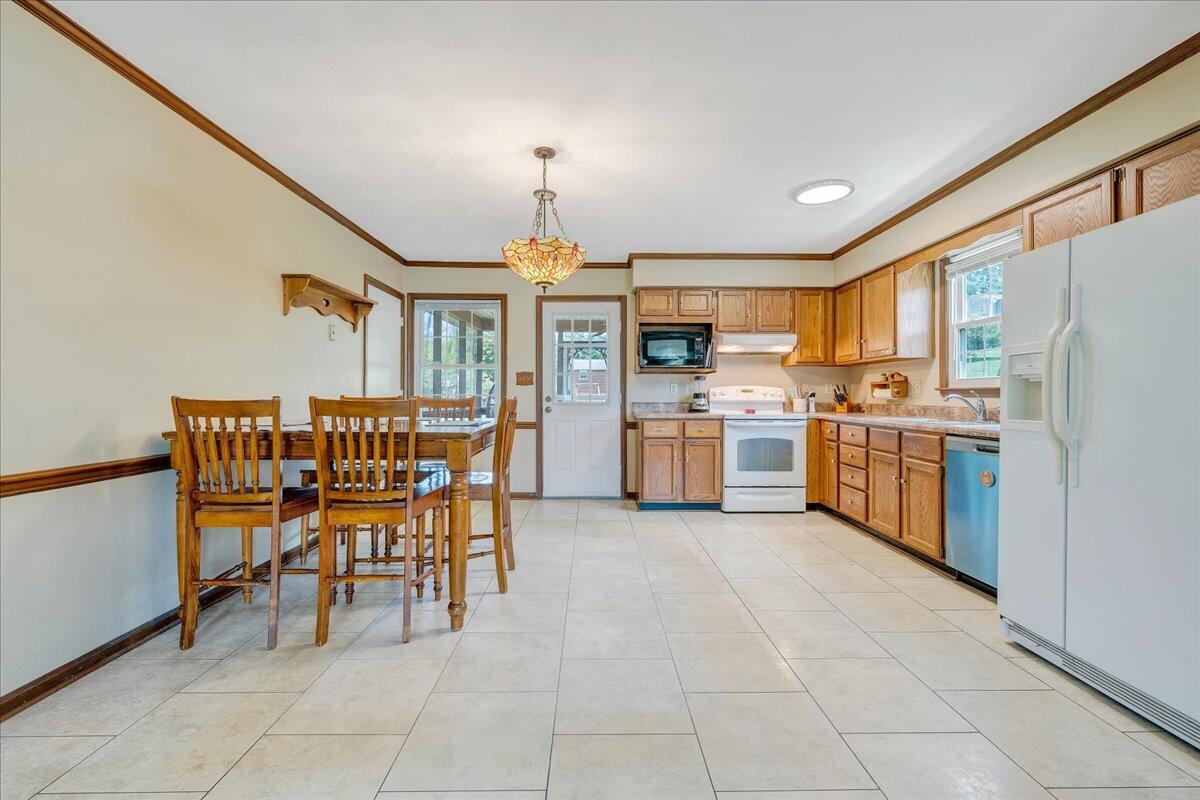7073 Northway Dr, Roanoke, Virginia image 10