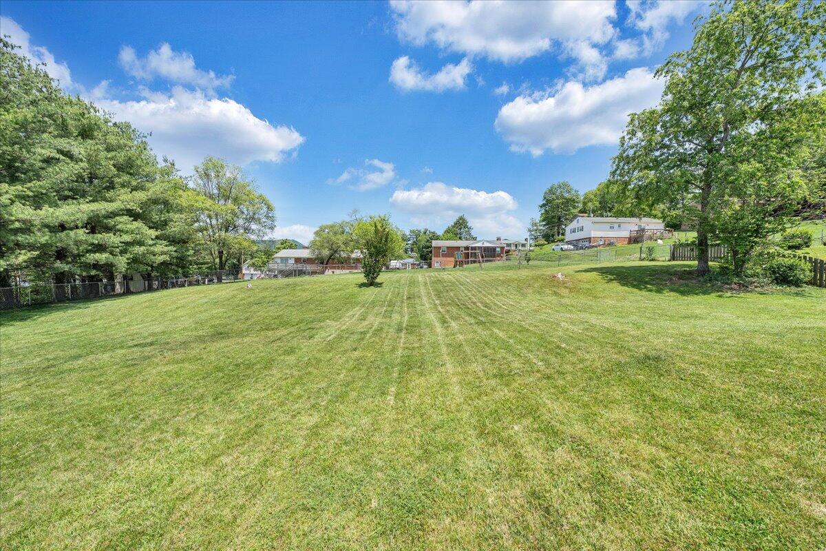7073 Northway Dr, Roanoke, Virginia image 30