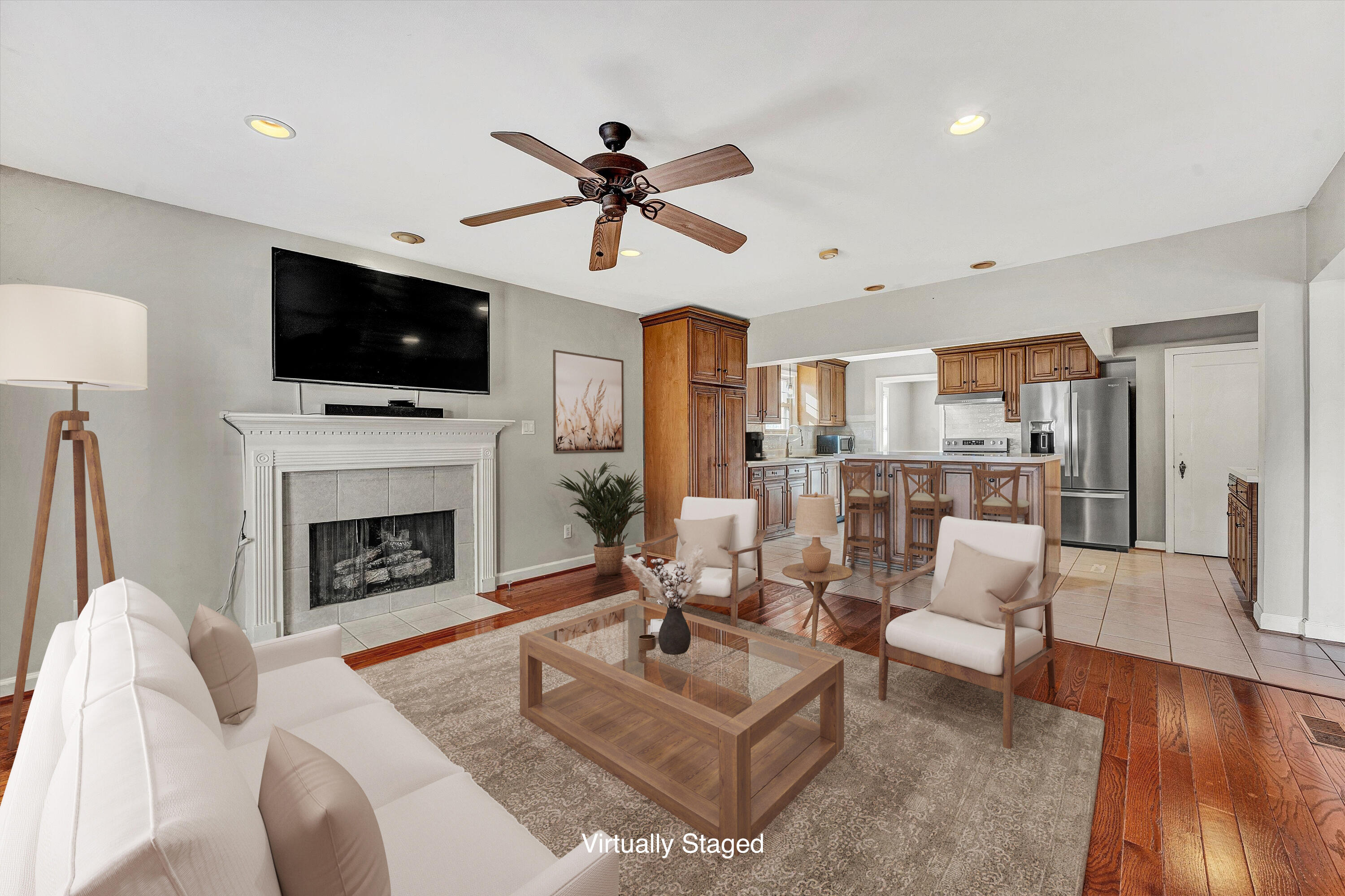 Roanoke, Virginia 24015, United States, 3 Bedrooms Bedrooms, ,2 BathroomsBathrooms,Residential,Pending,28100