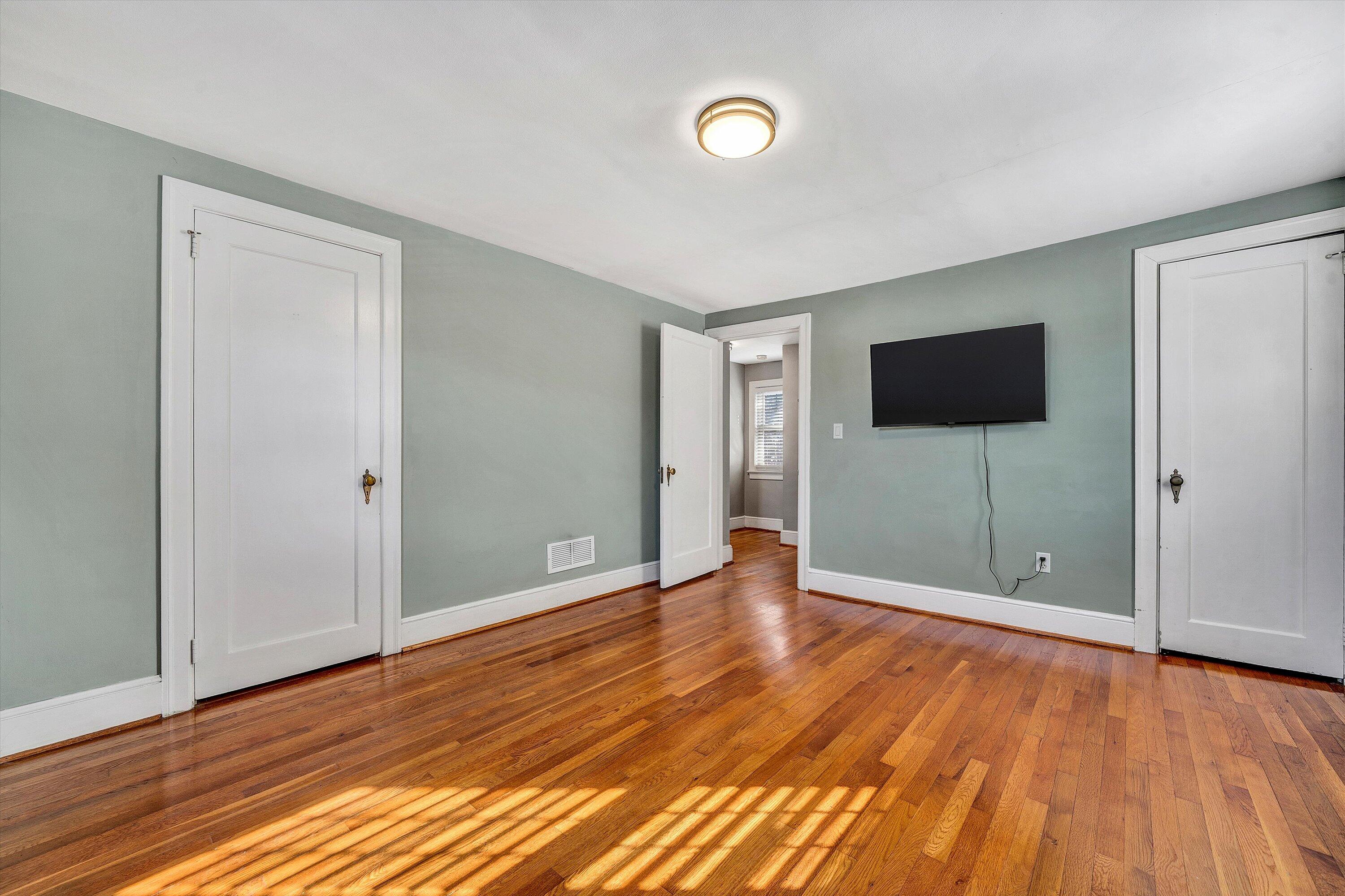 Roanoke, Virginia 24015, United States, 3 Bedrooms Bedrooms, ,2 BathroomsBathrooms,Residential,Pending,28100