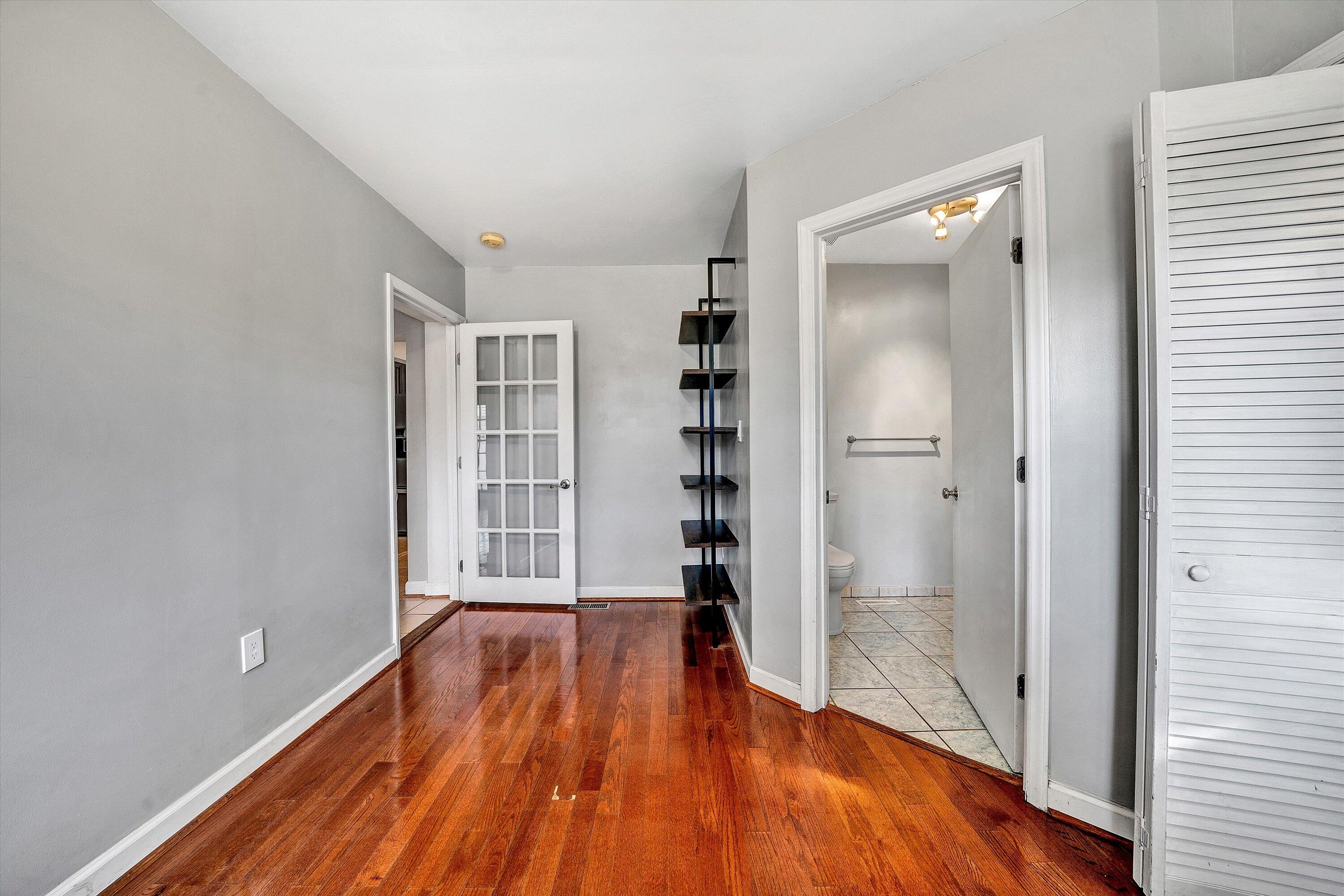 Roanoke, Virginia 24015, United States, 3 Bedrooms Bedrooms, ,2 BathroomsBathrooms,Residential,Pending,28100