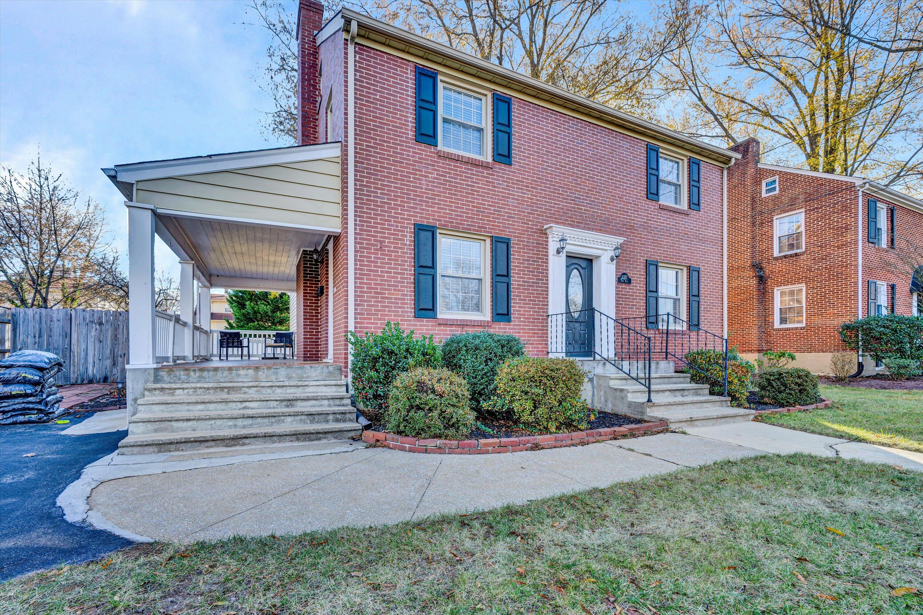 Roanoke, Virginia 24015, United States, 3 Bedrooms Bedrooms, ,2 BathroomsBathrooms,Residential,Pending,28100