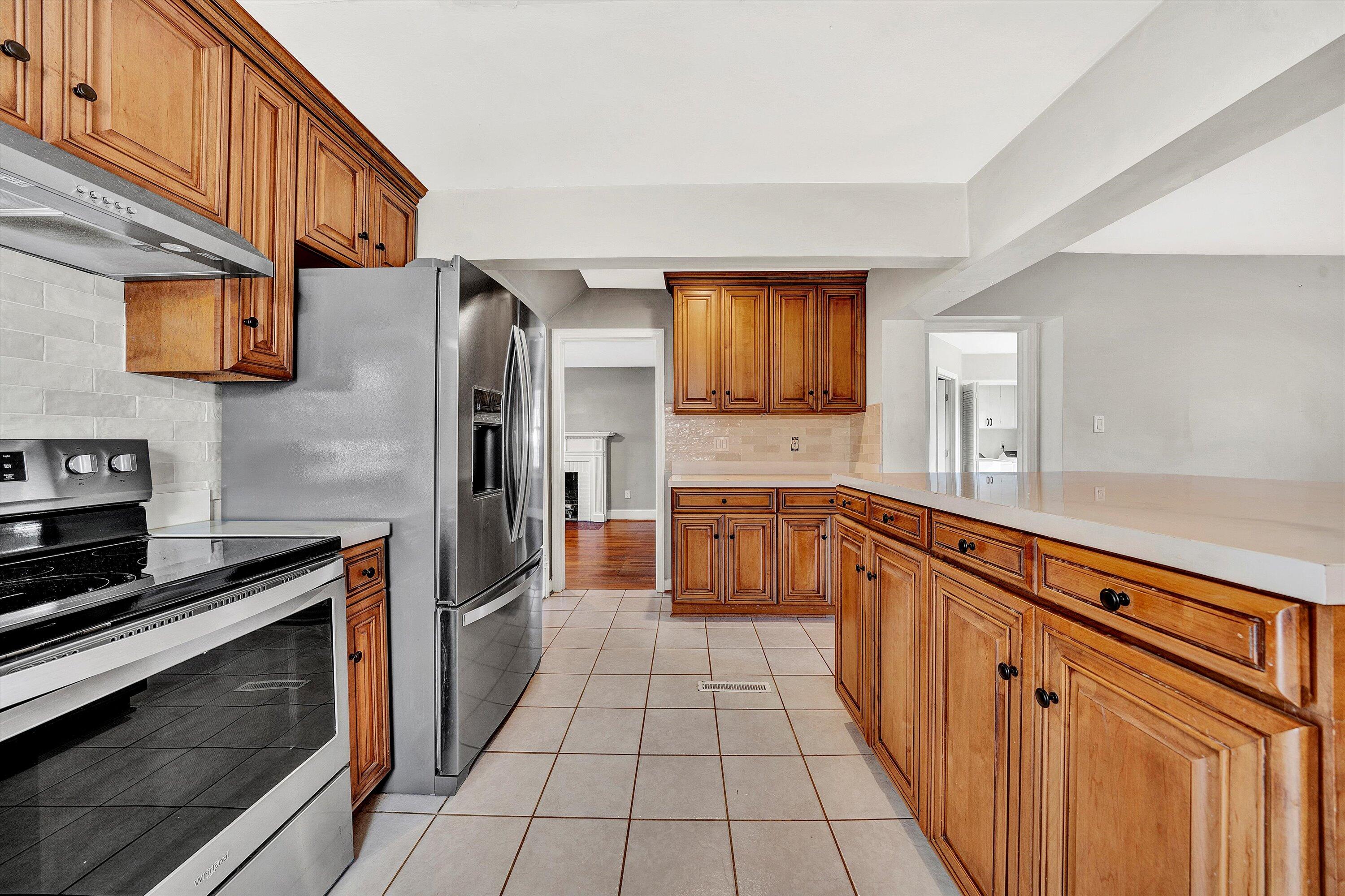 Roanoke, Virginia 24015, United States, 3 Bedrooms Bedrooms, ,2 BathroomsBathrooms,Residential,Pending,28100