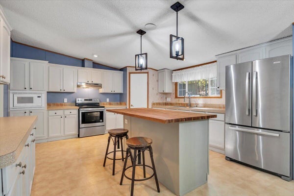 3050 CHASE CT, SALEM, VA 24153 - Image 1d702fa2ab6eded048d2064ed4a4a367/67211510
