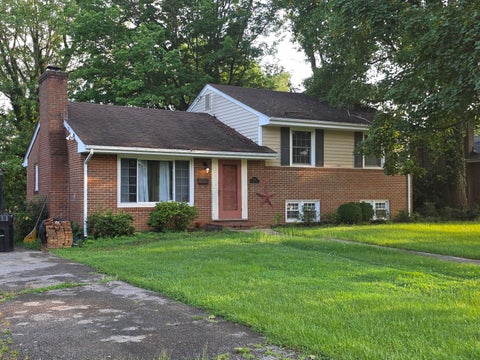 Homes For Sale - 3117 Tomaranne Dr<br/> Roanoke County, Roanoke, VA 24018