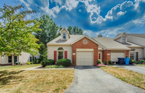Townhouse For Sale - 4726 Barclay Sq<br/> Roanoke, VA 24018