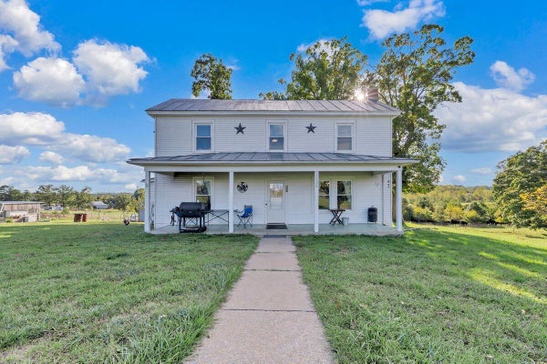 1121 NICHOLS FARM RD, HUDDLESTON, VA 24104 - Image 29c4cae428c4843ffbc9f0d0185ffbda/734672330